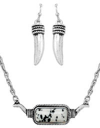 Western Style Semi Precious Howlite Necklace