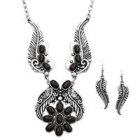 Chic Burnished Silver Tone Western Feather With Natural Semi Precious Howlite Stone Flower Necklace Earrings Set, 18"+3" Extender (Jet Black)